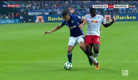 Diskussionen trotz Videobeweis bei Schalke-Sieg