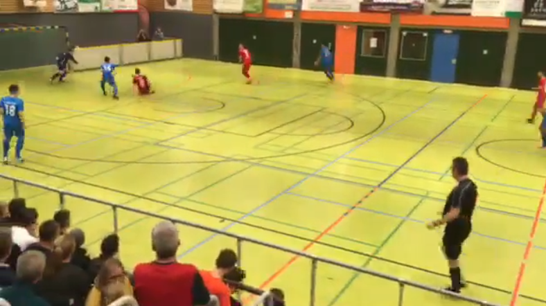 Video |  Grätschverbot im Futsal: Ein Irrglaube!