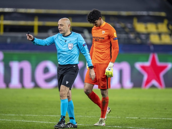 Erlin Haaland trotzt VAR-Chaos und führt BVB gegen Sevilla ins Viertelfinale