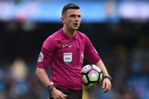 Read more about the article Schiedsrichter Michael Oliver pfeift FA Cup-Finale Chelsea vs. ManU