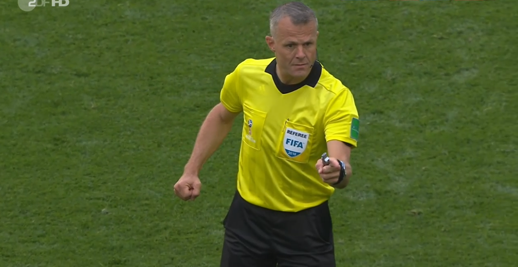 You are currently viewing „RESPECT THE REFEREE“ AWARD 2018: KUIPERS ZUM SIEGER GEWÄHLT