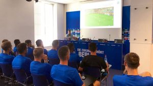 Read more about the article Schiedsrichter Zwayer zu Besuch bei Hertha