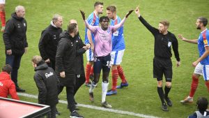 Read more about the article Schiedsrichter im Mittelpunkt: Auswertung strittiger Szenen – 2. Liga | 13. Spieltag