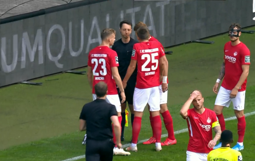 You are currently viewing Schiedsrichter im Mittelpunkt: Auswertung strittiger Szenen – 14. Spieltag | 3. Liga
