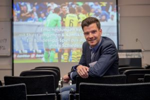 Read more about the article FIFA-Schiedsrichter zu Gast im Erzgebirge