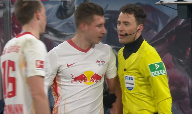 You are currently viewing Elfer-Wiederholung und Kullerbude: RB schlägt Augsburg
