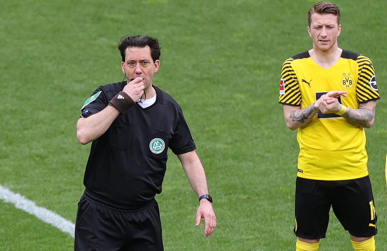 You are currently viewing Manuel Gräfe: „Die Schiedsrichter fühlen sich im Stich gelassen“