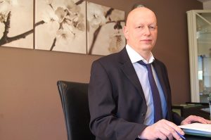Read more about the article Schiedsrichter – Polizei/Staatschutz ermittelt – Stellungnahme Rechtsanwalt Harald Simons