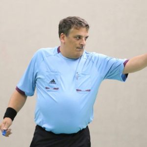 Read more about the article Berg: „Die Schiedsrichter im Fußball tun mir als Handball-Schiedsrichter leid!“