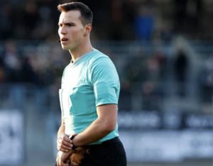 Mehr über den Artikel erfahren DFB-Schiedsrichter dürfen vor Arbeitsgerichten klagen