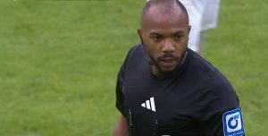 Mehr über den Artikel erfahren Schiedsrichter im Mittelpunkt: Auswertung strittiger Szenen – 3. Spieltag | 3. Liga