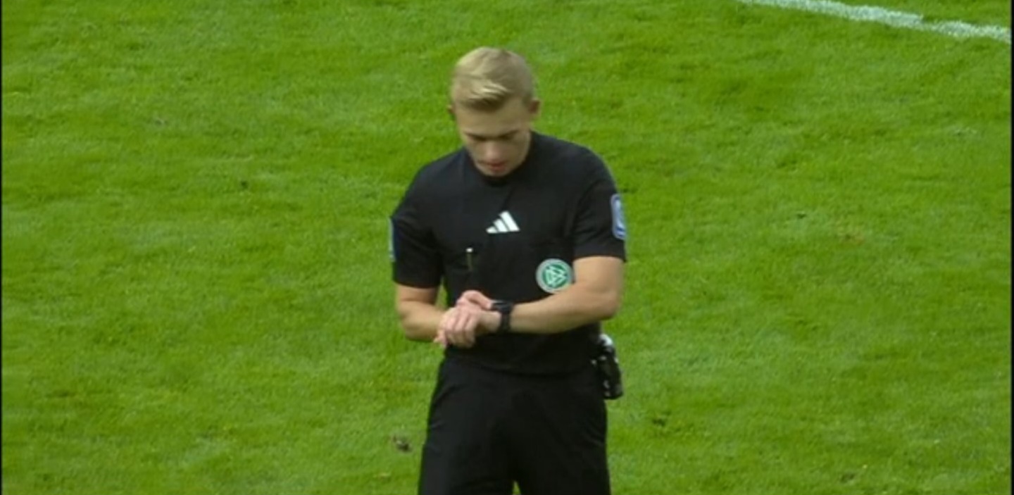 Du betrachtest gerade Schiedsrichter im Mittelpunkt: Auswertung strittiger Szenen – 10. Spieltag | 3. Liga