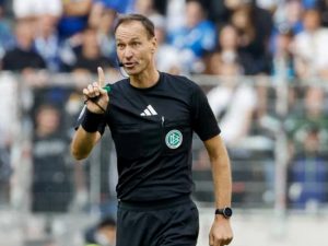 Mehr über den Artikel erfahren Schirierfahrung bei Bayern gegen Dortmund