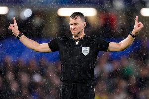 Mehr über den Artikel erfahren Zwayer vor Sprung auf den WM-Zug