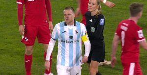 Mehr über den Artikel erfahren Schiedsrichter im Mittelpunkt: Auswertung strittiger Szenen – 19. Spieltag | 3. Liga