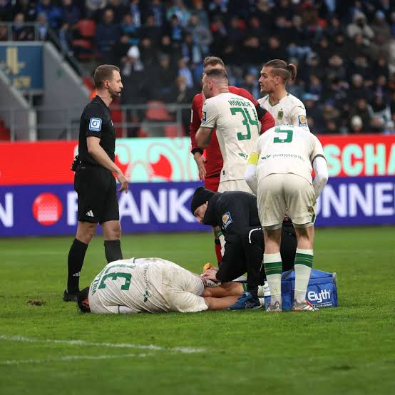 Du betrachtest gerade Volland Gelb-Rot mit Blick auf die IFAB-Regeln hart aber vertretbar