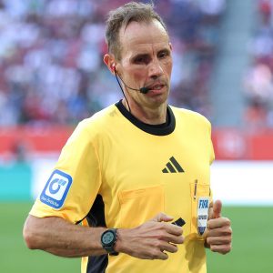 Mehr über den Artikel erfahren Gutes Omen für den HSV: Schiedsrichter für Nordderby
