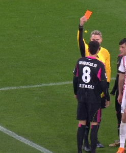 Mehr über den Artikel erfahren Harter Schiri Gerach sorgt für Fanfrust