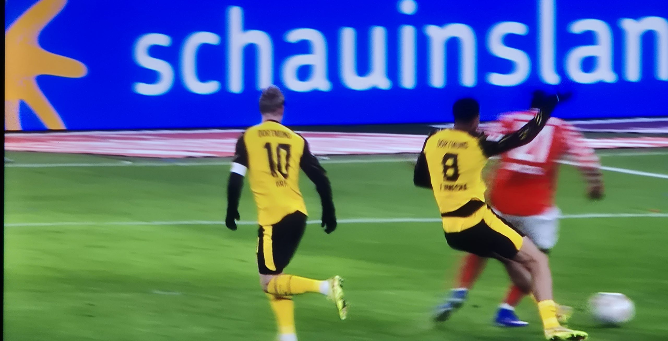 Mehr über den Artikel erfahren Ist das ein Elfmeter?