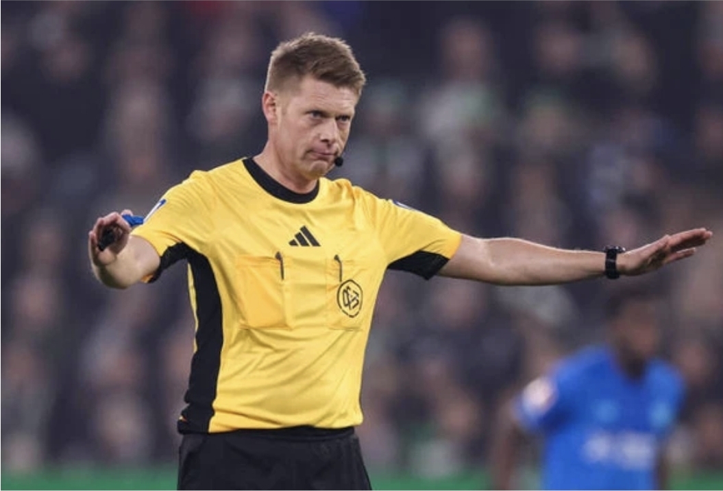 Mehr über den Artikel erfahren Christian Dingert ist Schiedsrichter des Spieltags