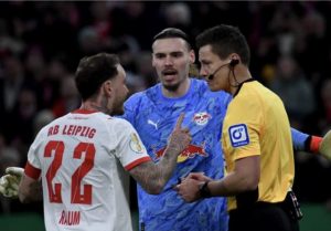 Mehr über den Artikel erfahren Leipzig hatte Pech mit dem Schiedsrichter