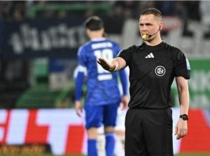 Mehr über den Artikel erfahren Schiedsrichter im Mittelpunkt: Auswertung strittiger Szenen – 24. Spieltag | 2. Liga