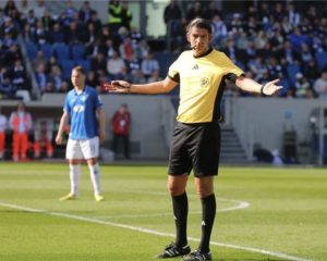 Mehr über den Artikel erfahren Schiedsrichter Aytekin kritisiert Wut auf Video-Assistenten