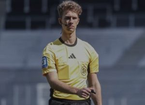 Mehr über den Artikel erfahren Schiedsrichter im Mittelpunkt: Auswertung strittiger Szenen – 29. Spieltag | 2. Liga