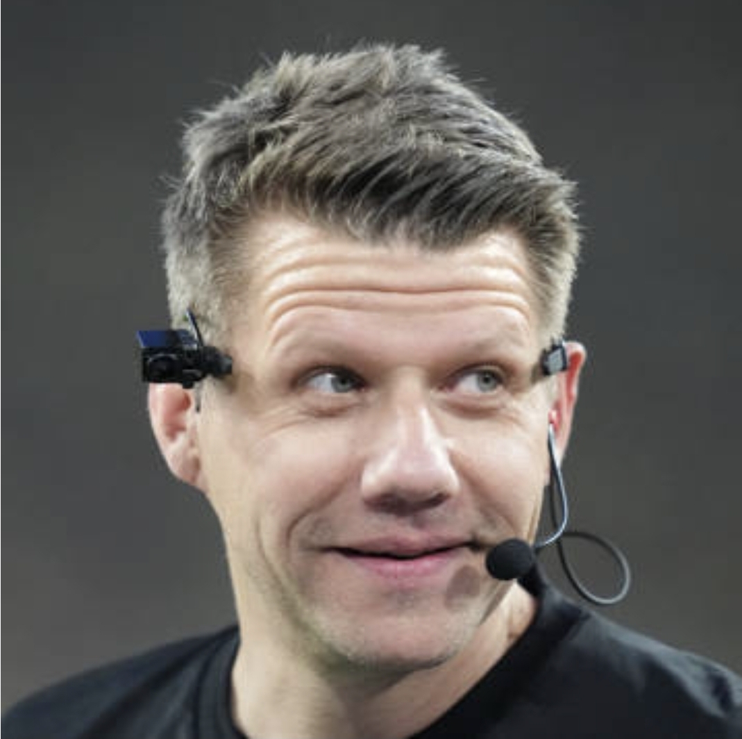 Mehr über den Artikel erfahren Schiedsrichter im Mittelpunkt: Auswertung strittiger Szenen – 33. Spieltag | 1. Liga