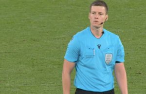 Mehr über den Artikel erfahren Deutscher Schiedsrichter glänzt im Champions League-Finale