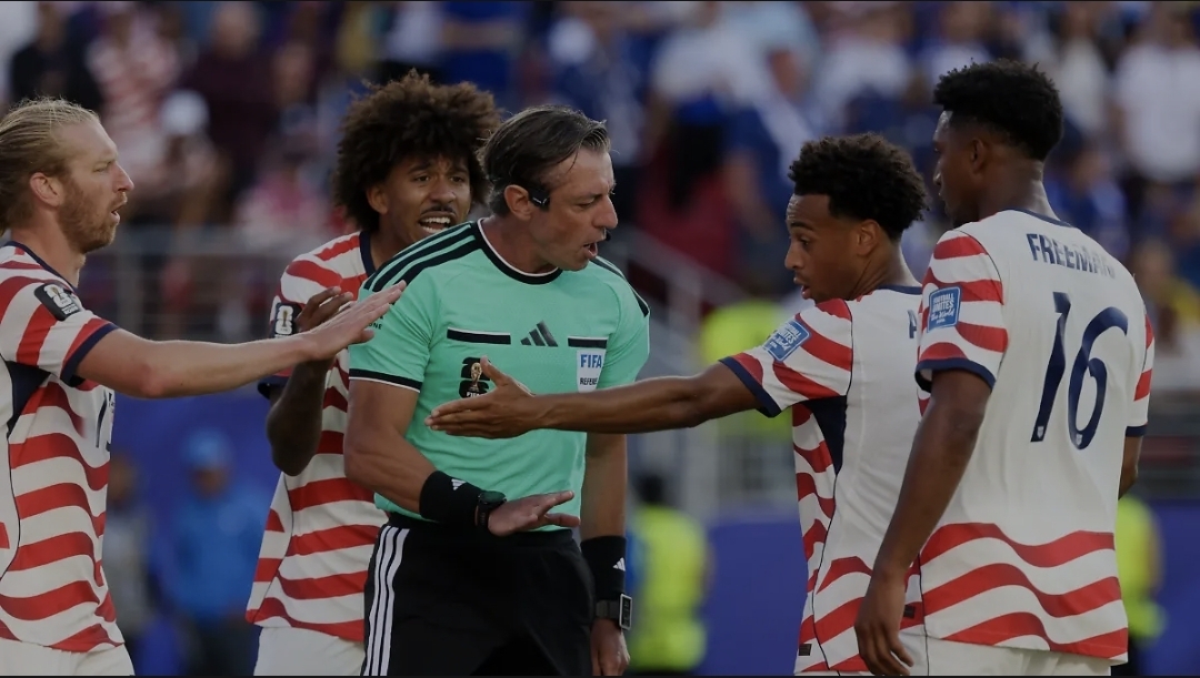 Mehr über den Artikel erfahren Fifa verteidigt Referee nach Trump-Attacke