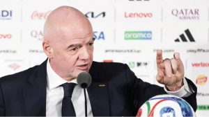 Mehr über den Artikel erfahren Ist Gianni Infantino als FIFA-Präsident noch tragbar?
