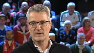 Mehr über den Artikel erfahren Bericht: „Kircher kommt!“ – Ein Abend rund um Schiedsrichter und Entscheidungen