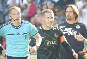 Mehr über den Artikel erfahren Kehrtwende beim DFB: Petersen räumt Fehler ein – Wagner-Sperre aufgehoben