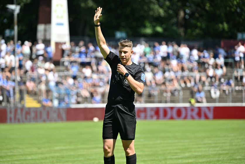 Du betrachtest gerade Henry Schröder erneut gefordert – die Schiedsrichter des 12. Drittliga-Spieltags